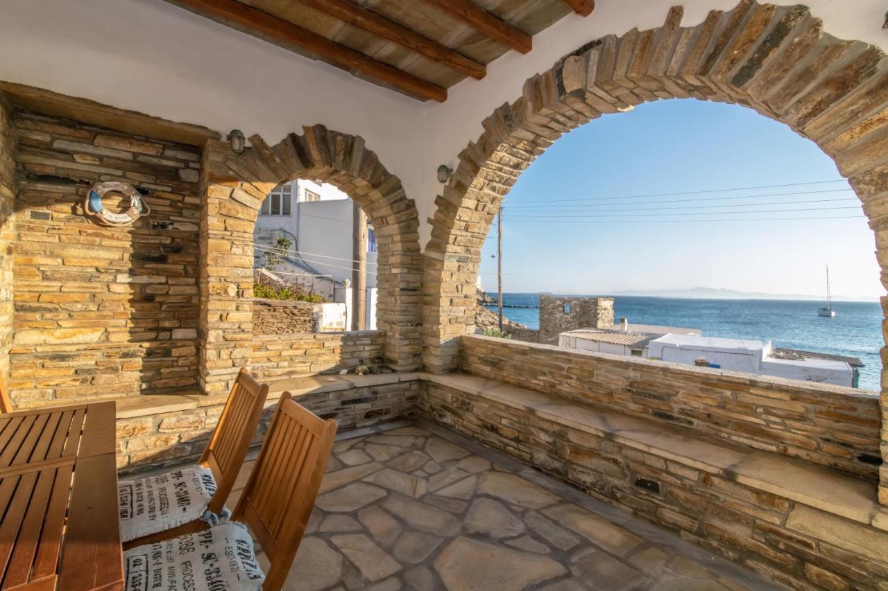 Traditional House By The Sea Istérnia Extérieur photo