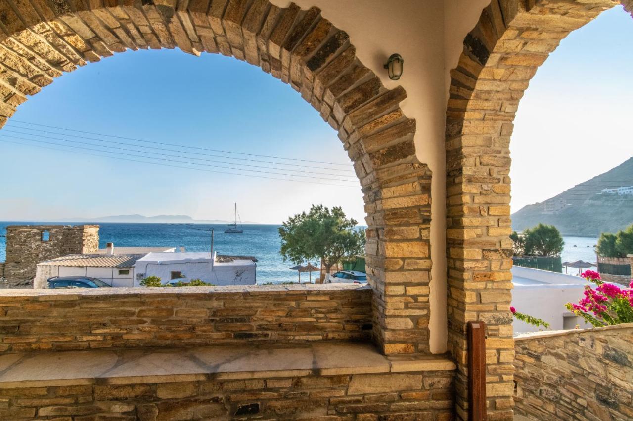 Traditional House By The Sea Istérnia Extérieur photo